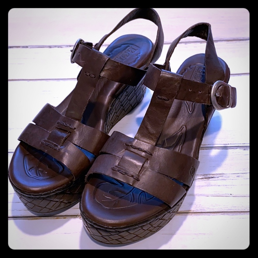 Born Platform Sandals